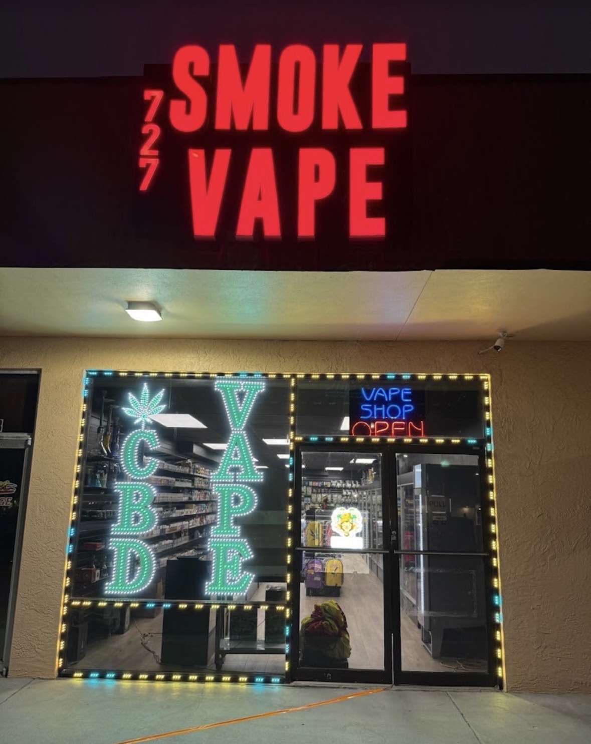 727 Smoke and Vape Shop storefront in Clearwater Florida